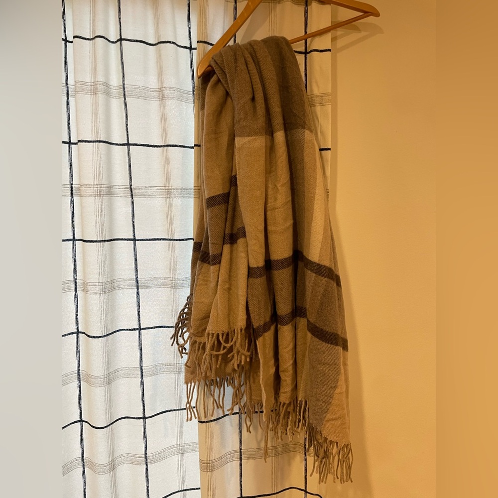 Wool/cashmere throw - lightly used. 5 by 8 ft